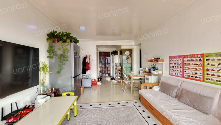 合生世界村E区二手房实景图