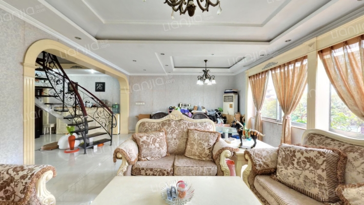 鹅岭山庄二手房实景图