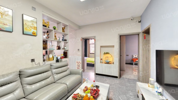 藏卫路中段122号二手房实景图