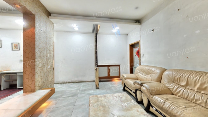 西马棚街38号二手房实景图