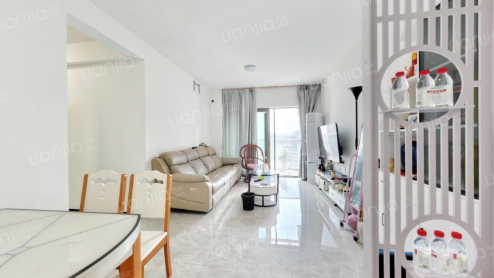 和荣西湾二手房实景图