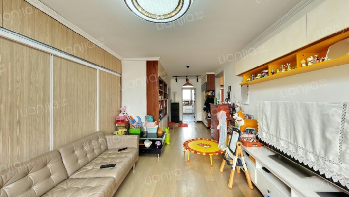 CBD总部公寓二期二手房实景图