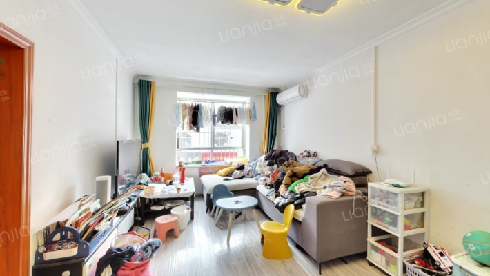 香江花园三期星河居二手房实景图