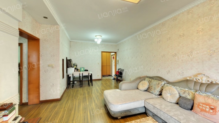 公交富民小区二手房实景图