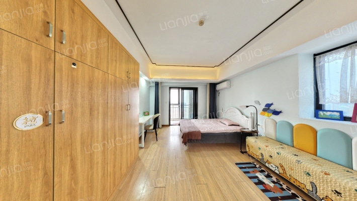 空港中心二手房实景图