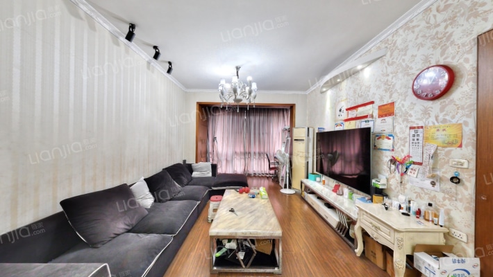 旅游学校家属楼二手房实景图