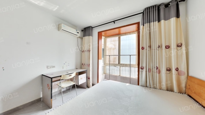 亚华新城邦雅轩二手房实景图