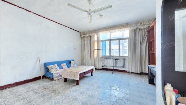 中川街64号二手房实景图