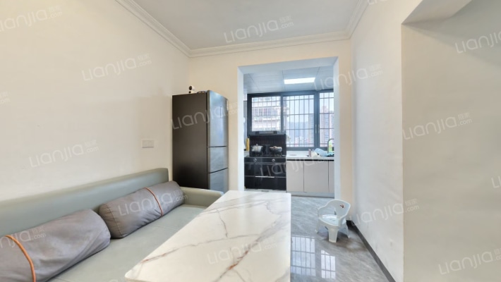 青年路92号二手房实景图