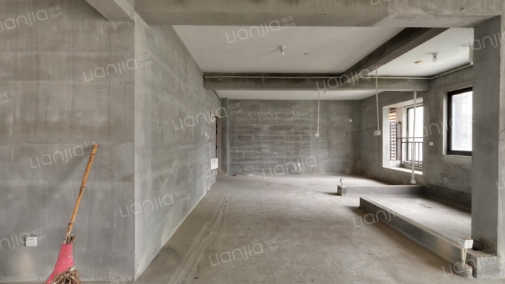 中发首府一期二手房实景图