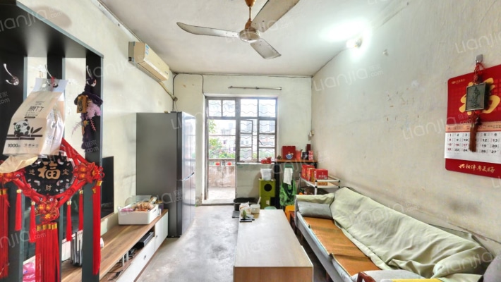 兰埔路174号二手房实景图