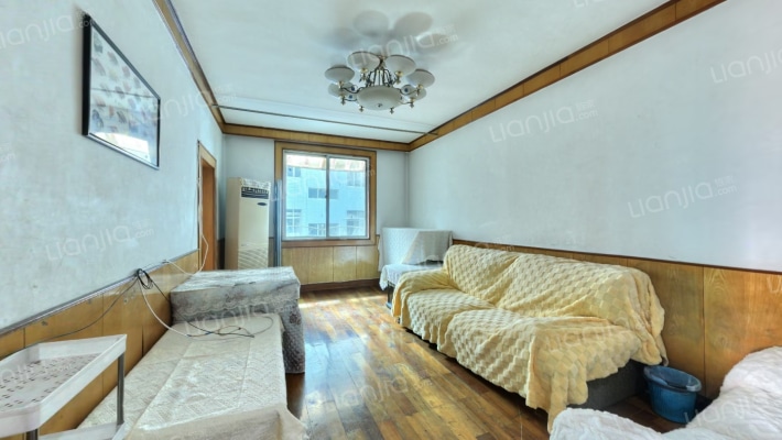 石岭街120号二手房实景图