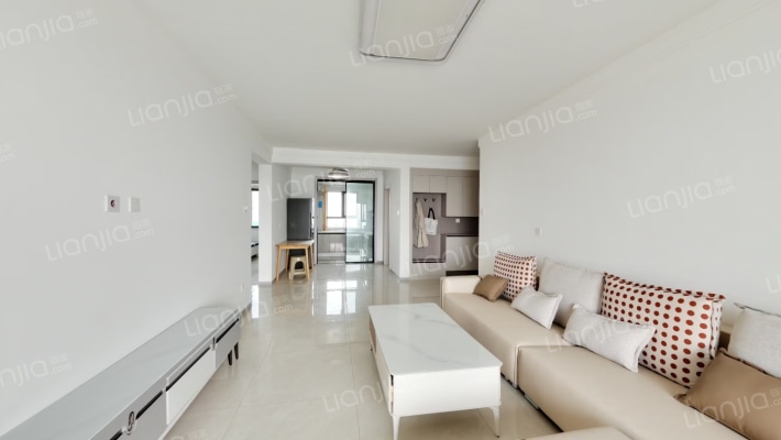 天山翡丽公馆二手房实景图