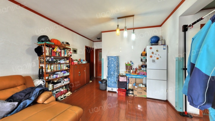 新园社区二手房实景图