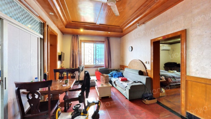 乐德士住宅二手房实景图