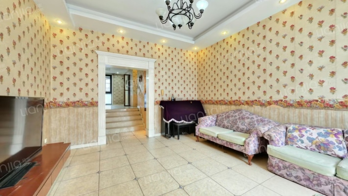 翡翠城三期二手房实景图