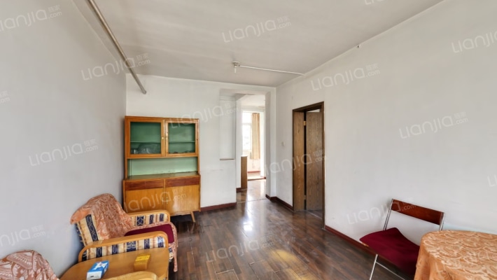 西安石油勘探仪器总厂10号住宅楼二手房实景图