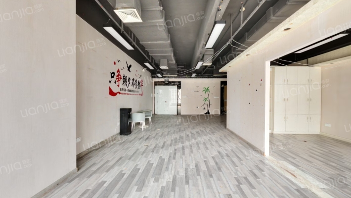 万达写字楼二手房实景图