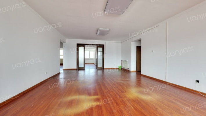 唐南大厦二手房实景图