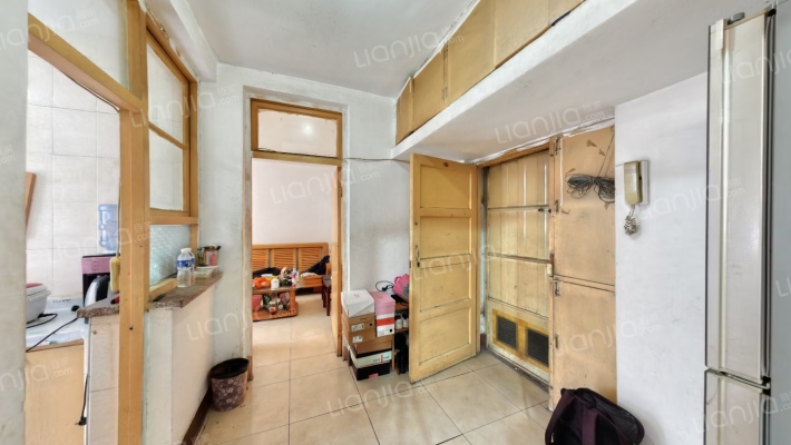 范西路新华书店宿舍二手房实景图