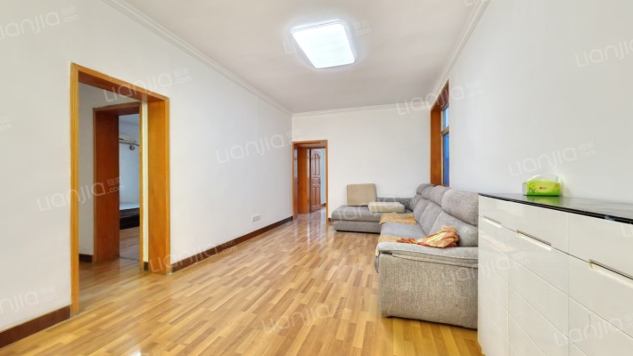 石人南路32号二手房实景图