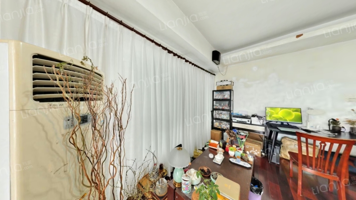 利嘉大广场西塔楼二手房实景图