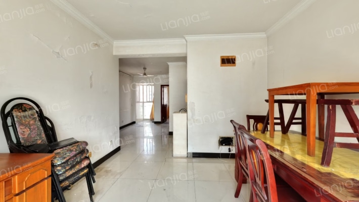 爱博一村二手房实景图