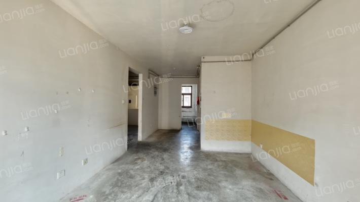 新鹿花苑四期二手房实景图