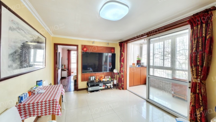 西革新里112号院二手房实景图