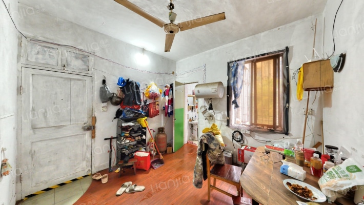 小河蟹二手房实景图