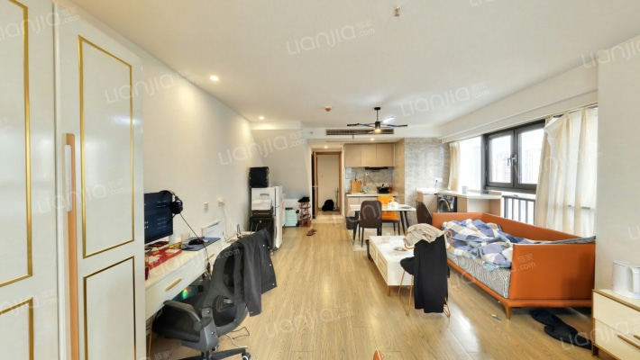 中辰优唐广场二手房实景图