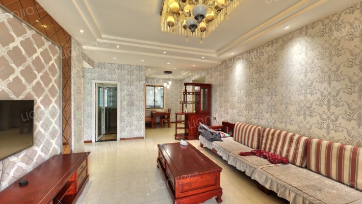 大圆祥山水间小区二手房实景图