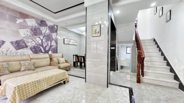 老干小区二手房实景图