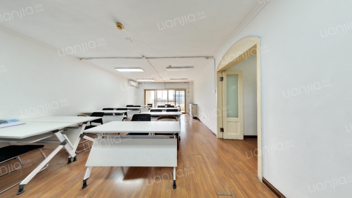 科技会展中心二手房实景图