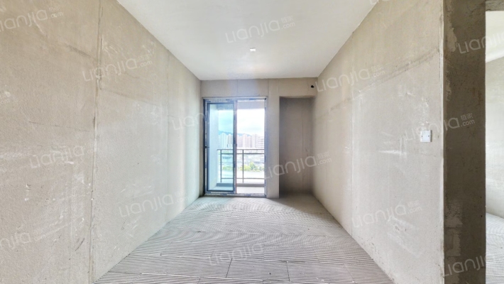 融创云湖十里B区二手房实景图