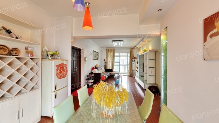 七里晴川二期二手房实景图