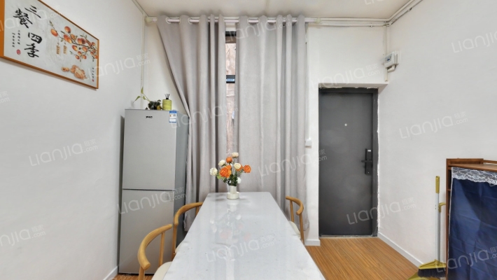 五彩社区二手房实景图