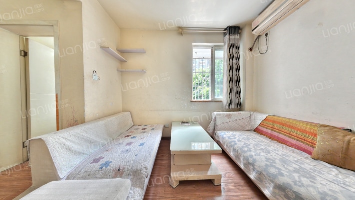 机车馨苑二手房实景图