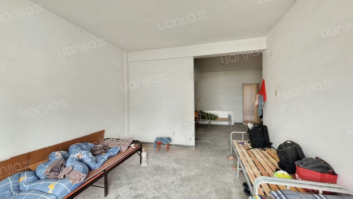 水岸人家小区一期二手房实景图