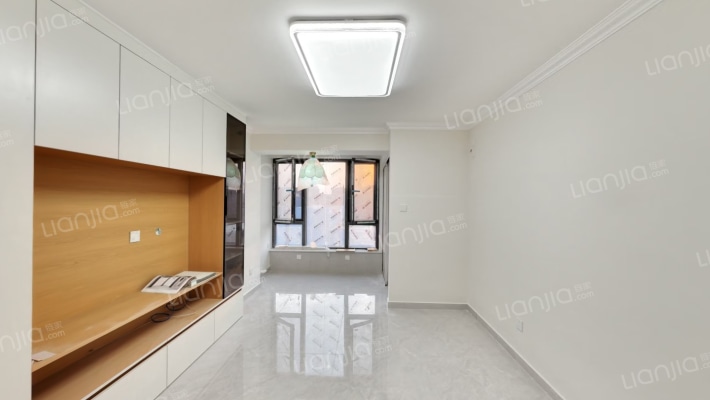 南庭新苑南区二手房实景图