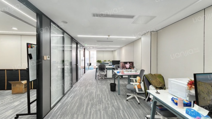 万达广场公寓西区二手房实景图