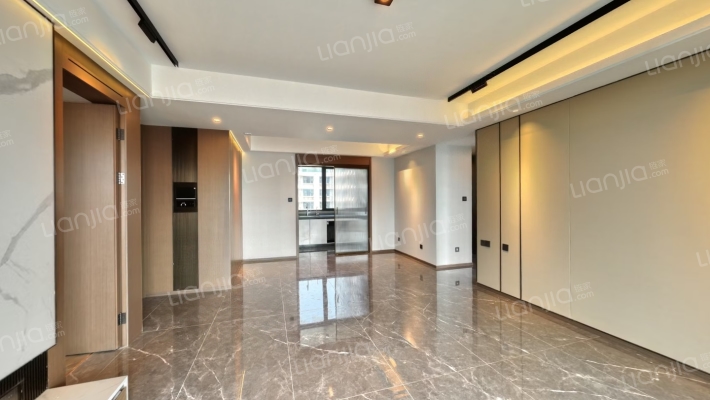 中国铁建·花语湖畔二手房实景图