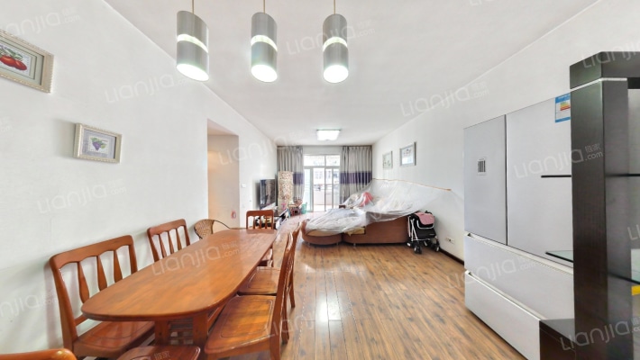 米兰天空二手房实景图