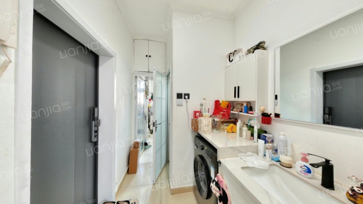 石灯胡同6号院二手房实景图