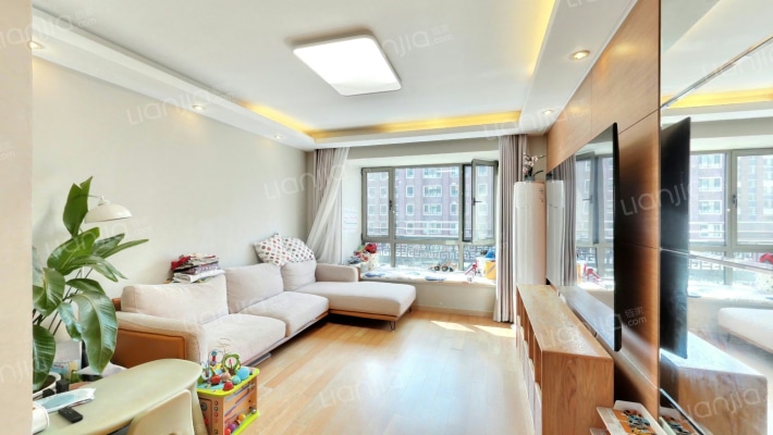 长阳半岛4号院二手房实景图