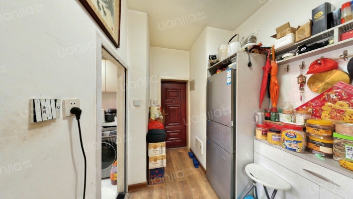 育新街二手房实景图