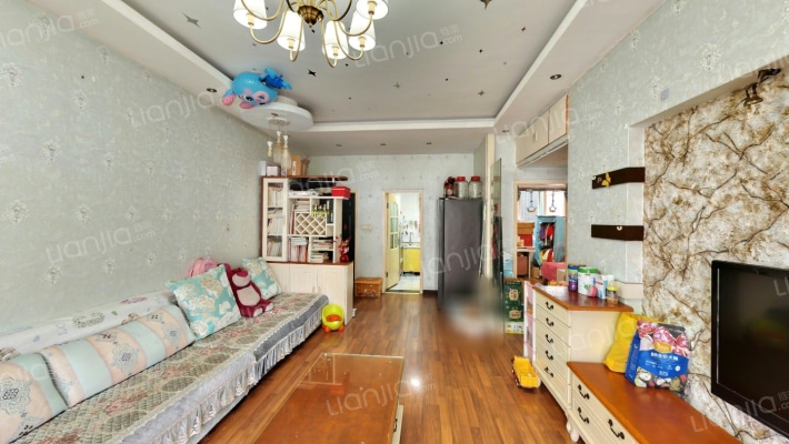 蓝天锦园B区二手房实景图