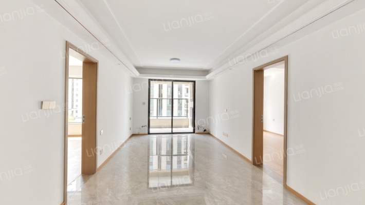 世茂帝封江A区二手房实景图