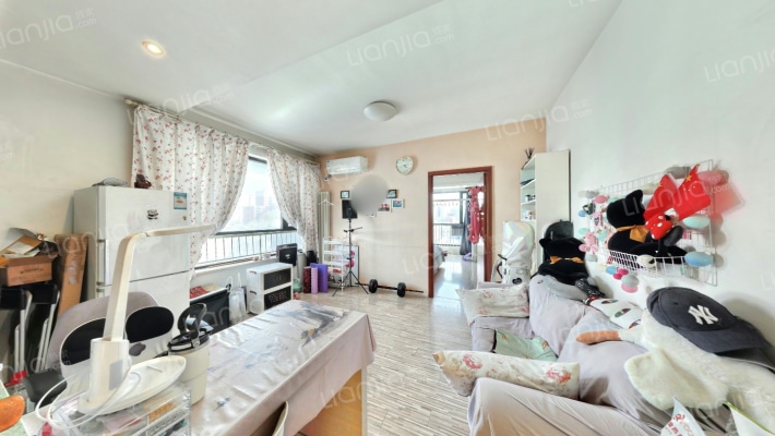 风格派二手房实景图