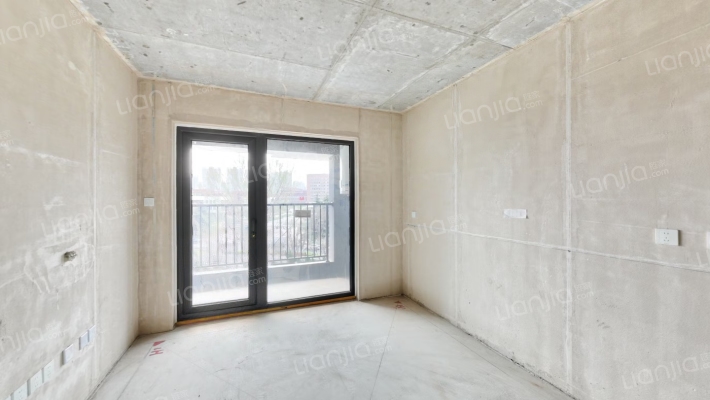 华海保险家园二手房实景图